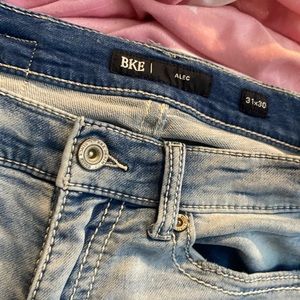Buckle jeans